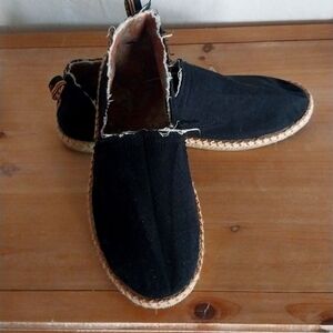 VIONIC Beach Espadrilles, Black, Size 8.